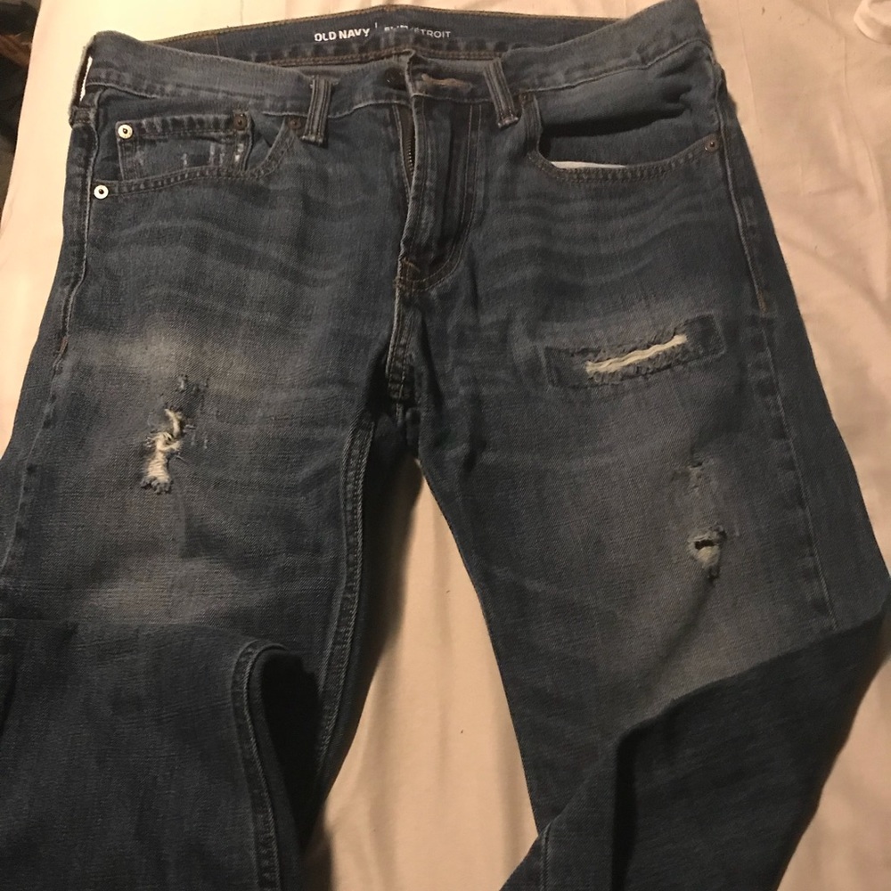 Old navy, men’s ripped jeans